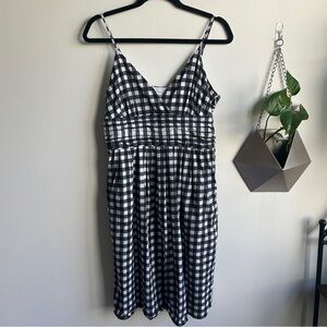 Banana Republic Checkered Spaghetti Strap dress size 10 Black and White